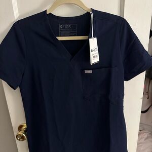 Figs Navy Blue Women’s Catarina One Pocket Scrub Top